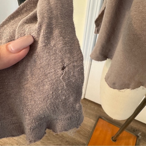 We The Free by Free People Ombré Distressed Long Sleeve Top G/L - Picture 4 of 8